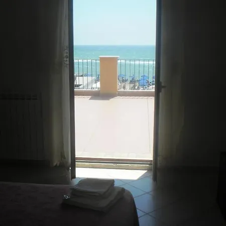 Szálloda La Caravella 3*