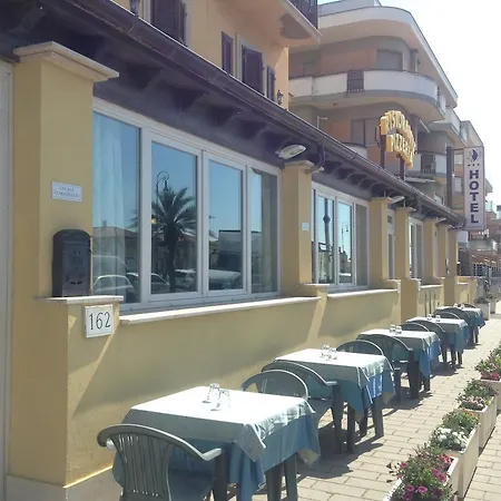 La Caravella Hotel 3*